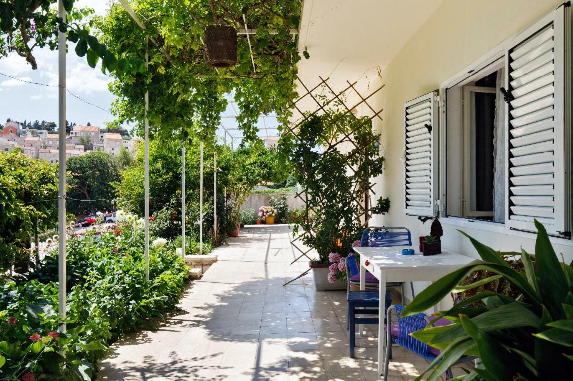 Luka'S House - Zf Hvar 赫瓦尔 外观 照片